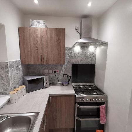 Three Bedroom Modern Apartment By Luton Airport And Luton Station Luaran gambar